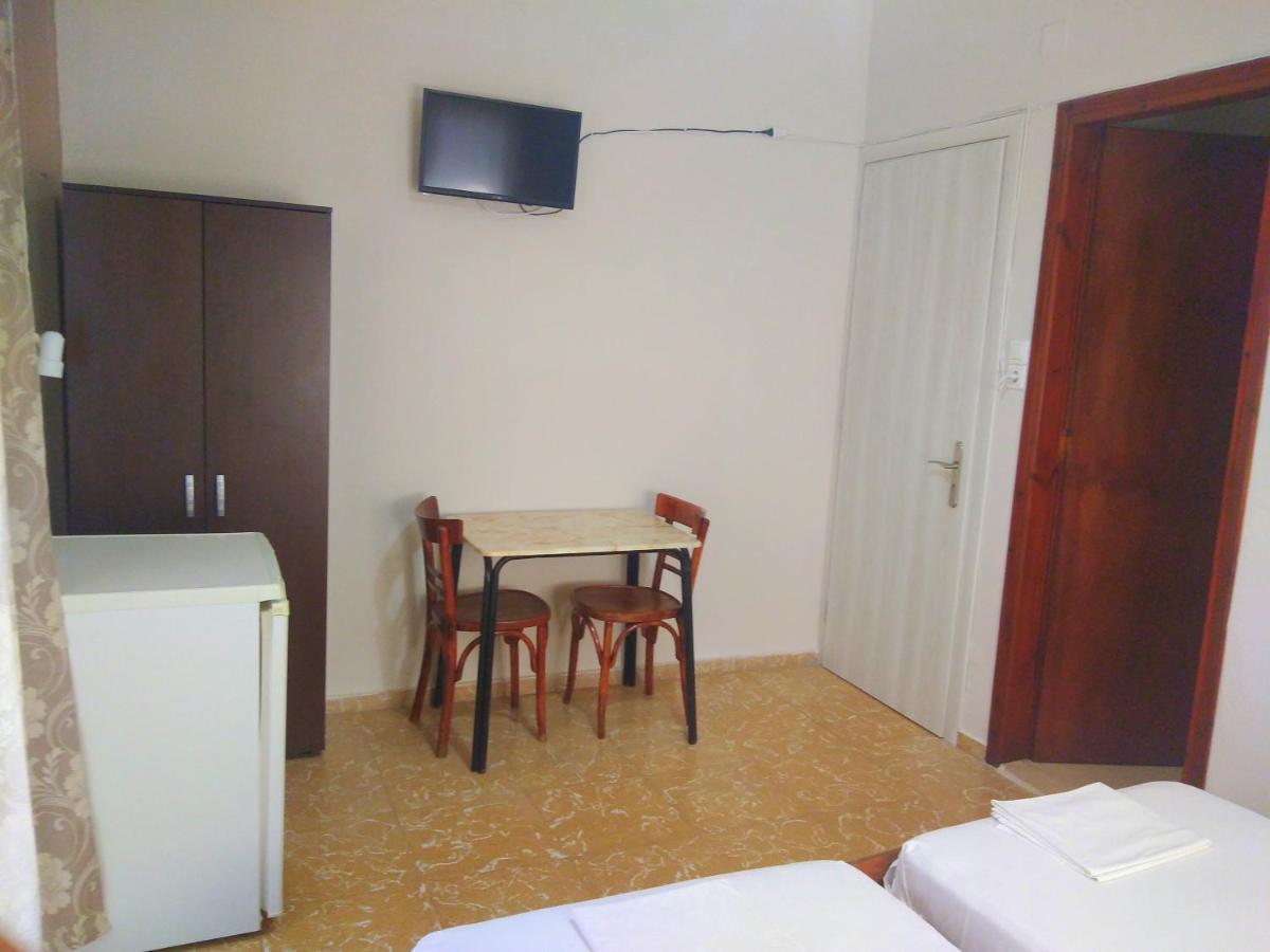 Rooms-Studio Anagnostou Loutra Edipsou  Exterior foto
